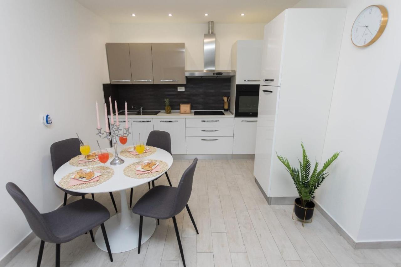 Bloom Apartment Split Eksteriør billede